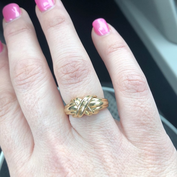 Tiffany & Co Signature Kiss Ring - Picture 1 of 1